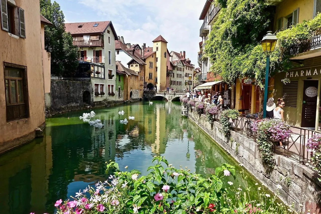 Appartement Studio 2 Personnes - Lumineux - Lac D'Annecy Lathuile France